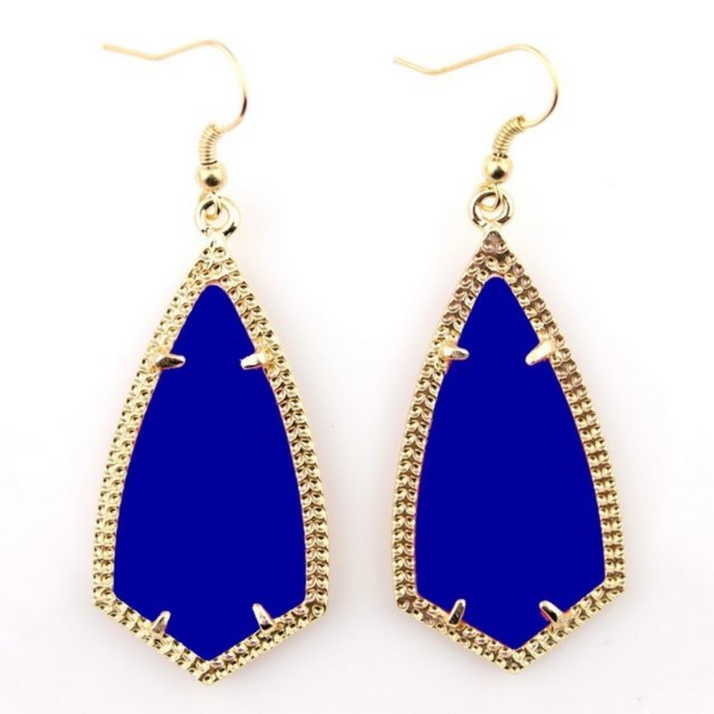 New Gorgeous 🥰 Navy Blue Diamante Dangle Earring